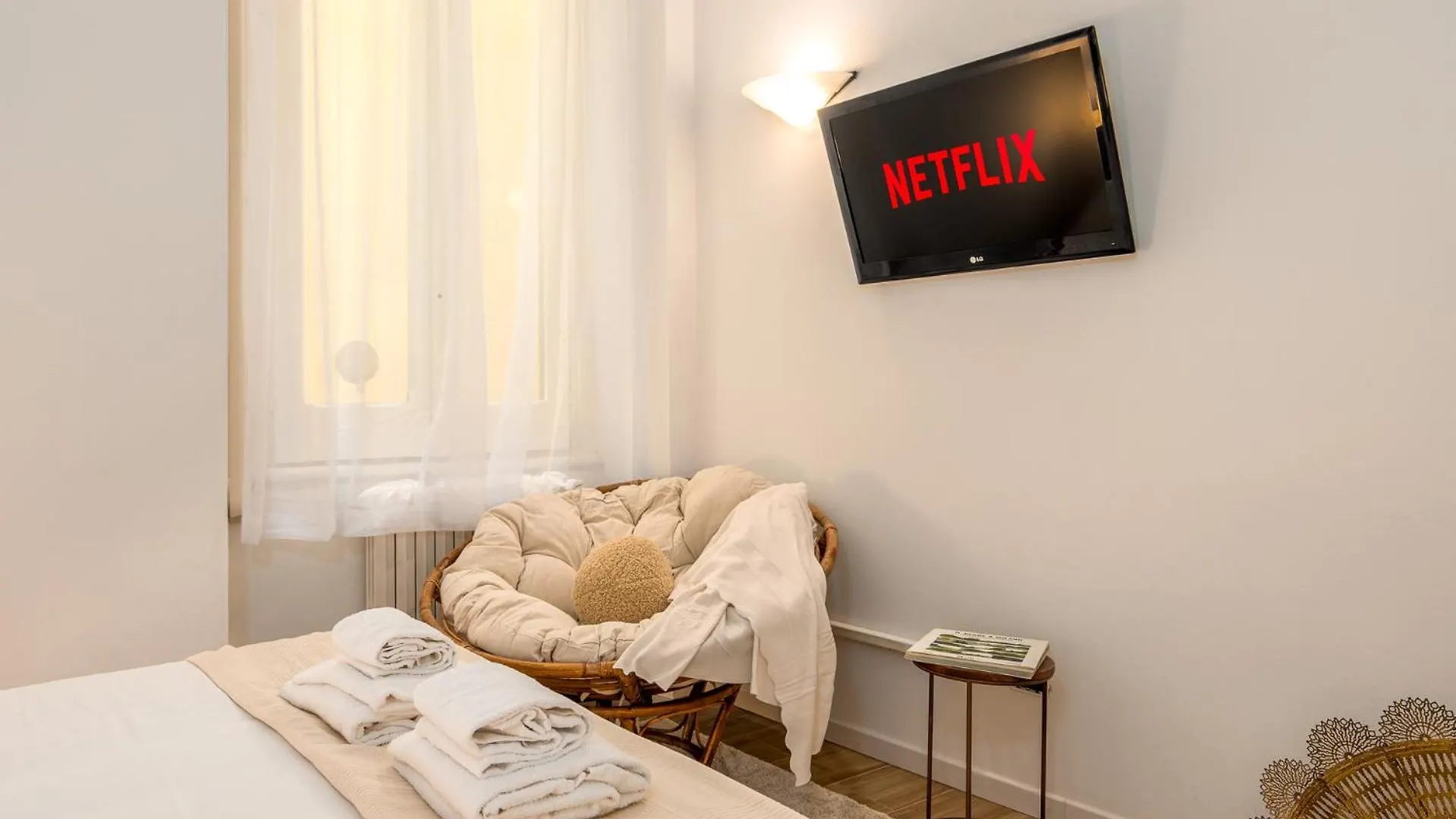 Elegant And Stylish Design Apartments In Brera Near The Metro Milan