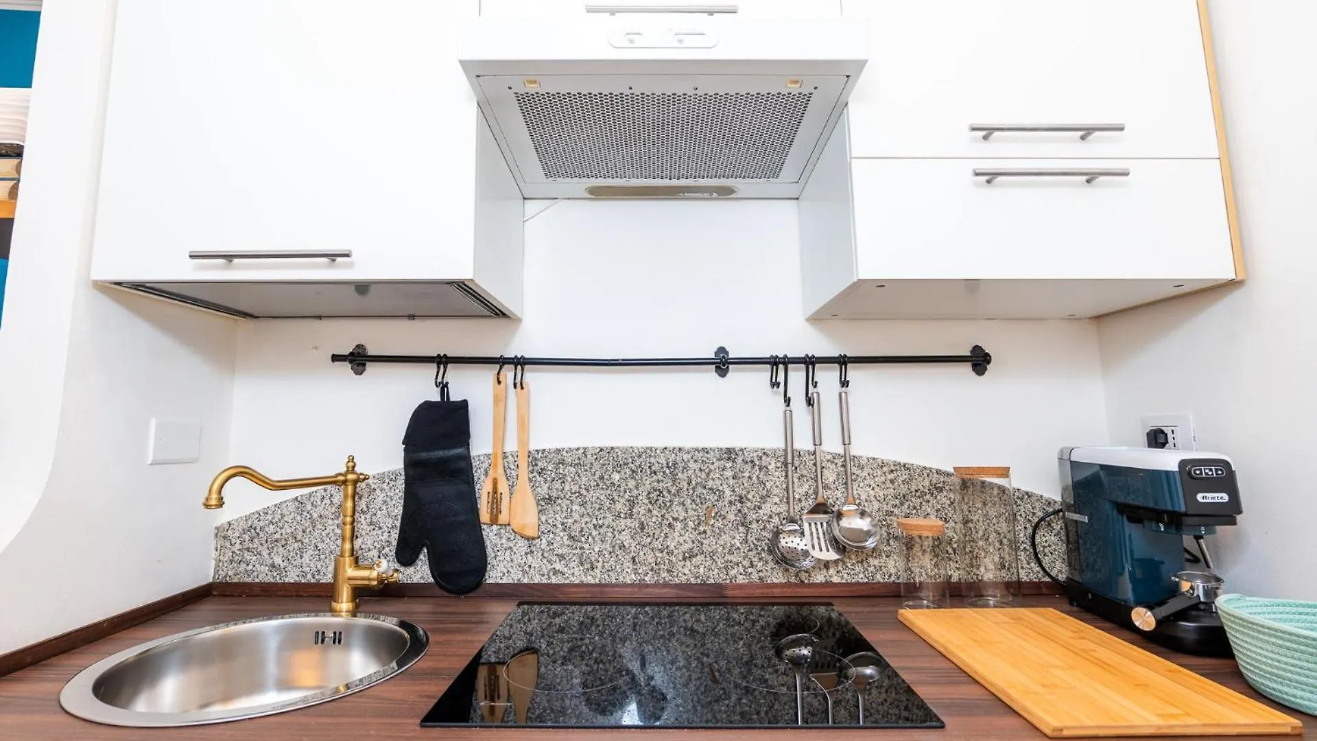 Elegant And Stylish Design Apartments In Brera Near The Metro Milan