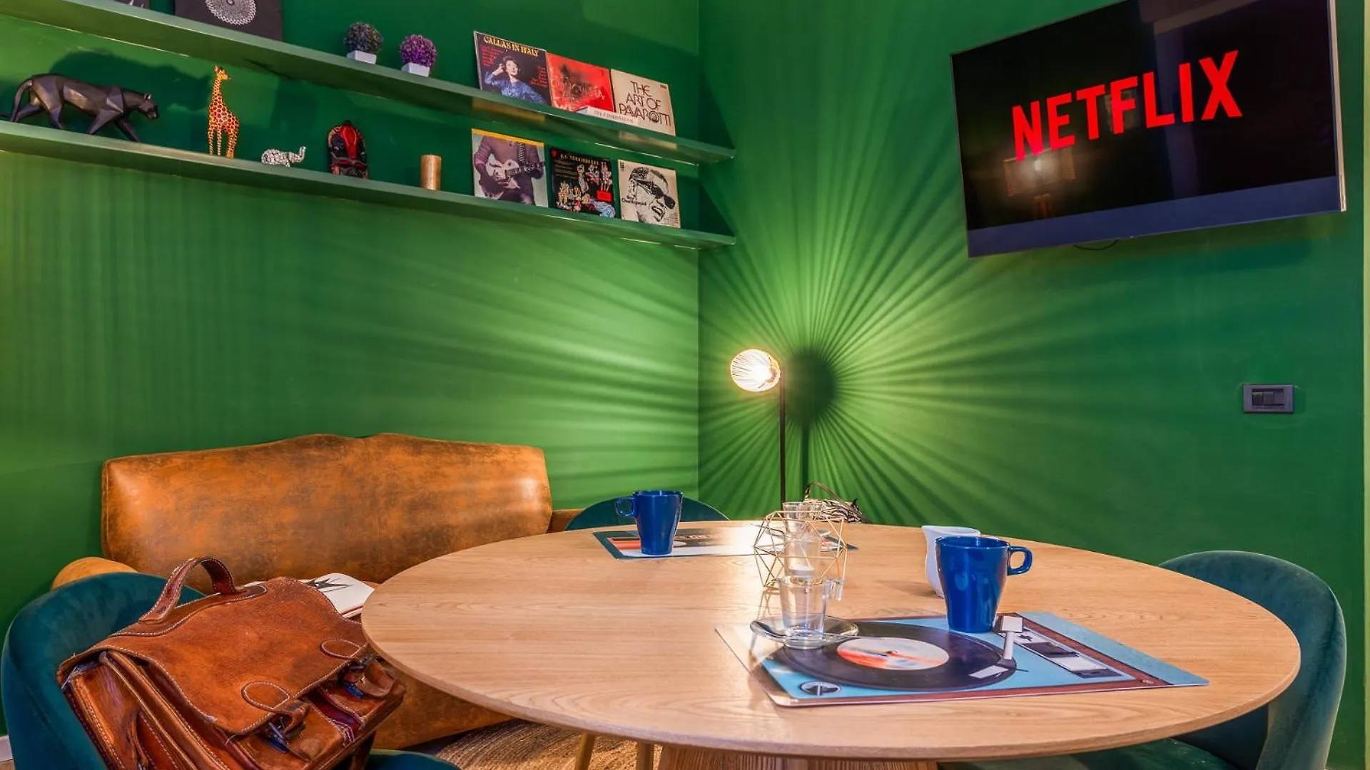 Elegant And Stylish Design Apartments In Brera Near The Metro Milan